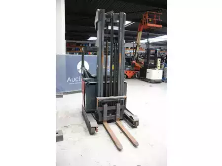 Reach Truck 2015  Fenwick R14-01 (6)