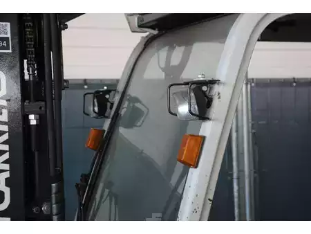 Chariots électriques à 4 roues 2015  Unicarriers AG1N1L18Q (13)