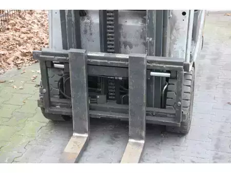 Eléctrica de 4 ruedas 2005  Still RX60-15 (10)