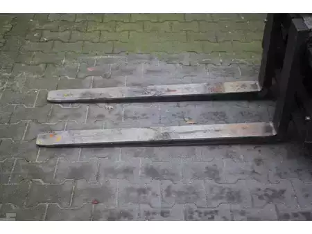 Eléctrica de 4 ruedas 2005  Still RX60-15 (12)