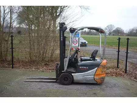 Eléctrica de 4 ruedas 2005  Still RX60-15 (2)