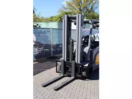 Elektro čtyřkolový VZV 2025  Jungheinrich EFG 435 (11)