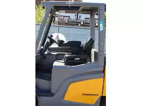 Elektro čtyřkolový VZV 2025  Jungheinrich EFG 435 (26)