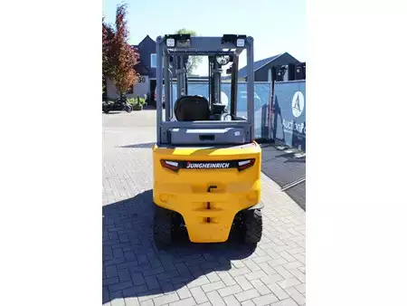 Elektro čtyřkolový VZV 2025  Jungheinrich EFG 435 (6)
