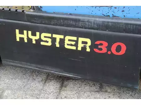 Eléctrico - 4 rodas 2020  Hyster E3.0XN MWB (17)