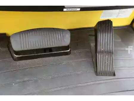 Eléctrico - 4 rodas 2020  Hyster E3.0XN MWB (24)