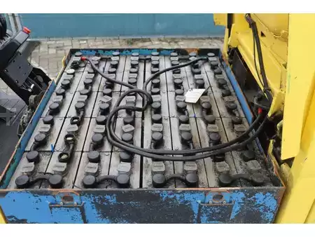Eléctrico - 4 rodas 2020  Hyster E3.0XN MWB (30)