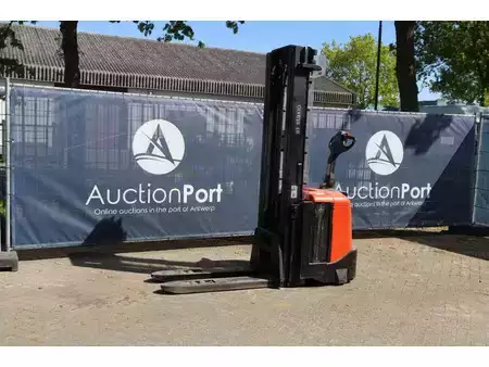 Stacker pedestre 2012  BT SPE160L (1)