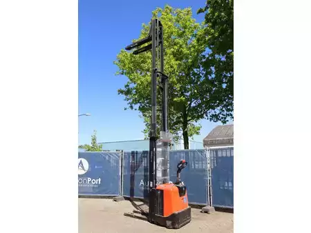 Stacker pedestre 2012  BT SPE160L (21)