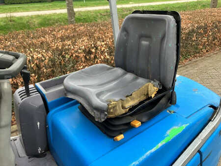 Chariots électriques à 4 roues 1995  Cesab Blitz 315 (12)