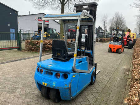 Chariots électriques à 4 roues 1995  Cesab Blitz 315 (5)