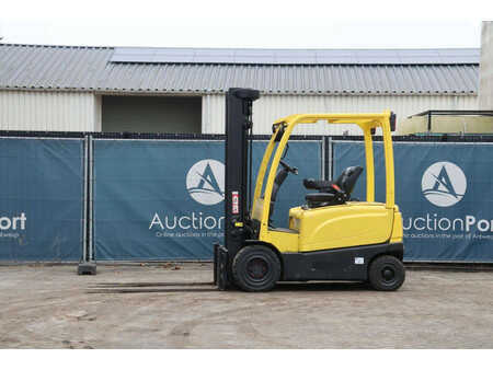 Carrelli elettrici 4 ruote 2018  Hyster J2.5XN (1)