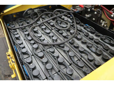 Carrelli elettrici 4 ruote 2018  Hyster J2.5XN (30)