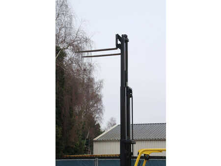 Carrelli elettrici 4 ruote 2018  Hyster J2.5XN (35)