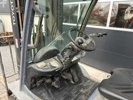 Treibgasstapler 2013  Toyota 02-8FGF25 (9)