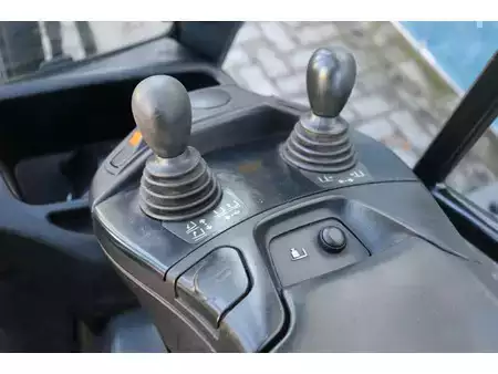 Elektro 4 Rad 2018  Linde E16P-02 (27)
