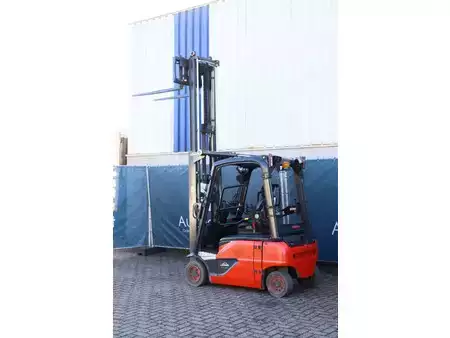 Elektro 4 Rad 2018  Linde E16P-02 (35)
