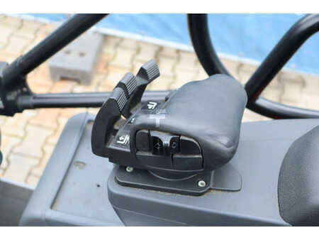 Elektromos 4 kerekű 2016  Jungheinrich EFG216 (23)