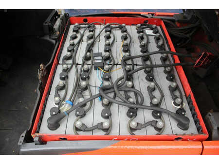 Elektro čtyřkolový VZV 2017  Linde E16-02 (16)