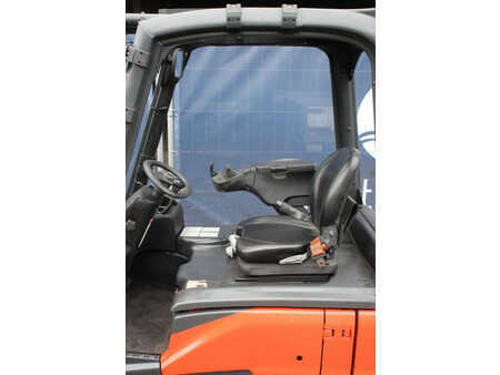 Elektro čtyřkolový VZV 2017  Linde E16-02 (17)