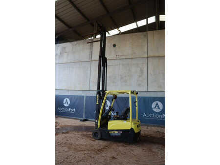 Elektro čtyřkolový VZV 2017  Hyster J2.0XNT LWB (25)