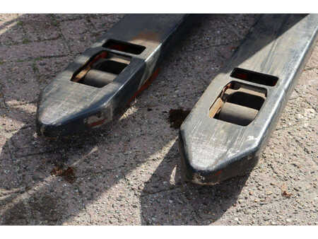 Stacker pedestre 2015  Linde D08 (11)