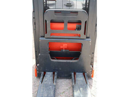 Stacker pedestre 2015  Linde D08 (12)