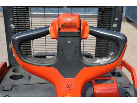 Stacker pedestre 2015  Linde D08 (15)