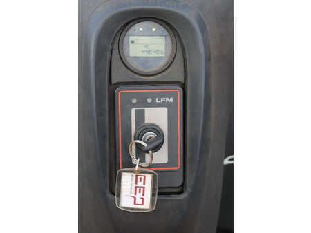 Stacker pedestre 2015  Linde D08 (20)