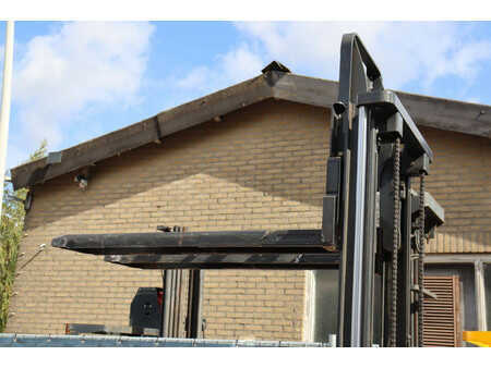 Stacker pedestre 2015  Linde D08 (25)