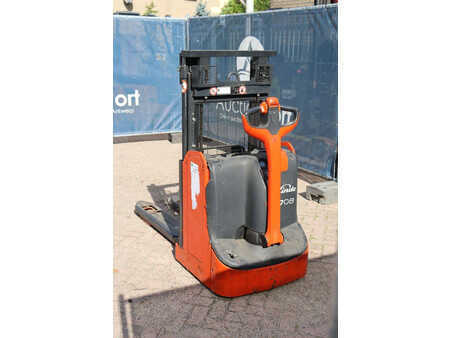 Stacker pedestre 2015  Linde D08 (4)