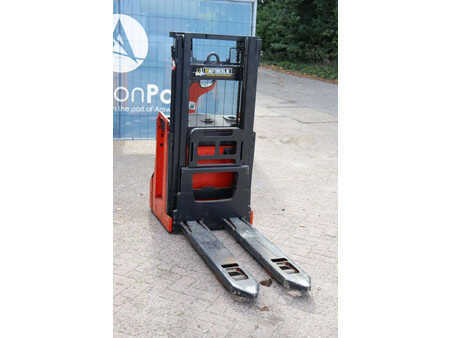 Stacker pedestre 2015  Linde D08 (7)