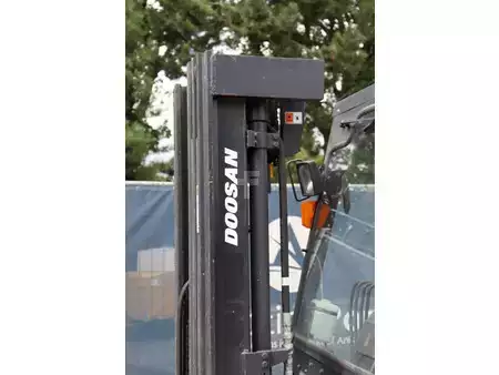 Treibgasstapler 2015  Doosan G30G (12)