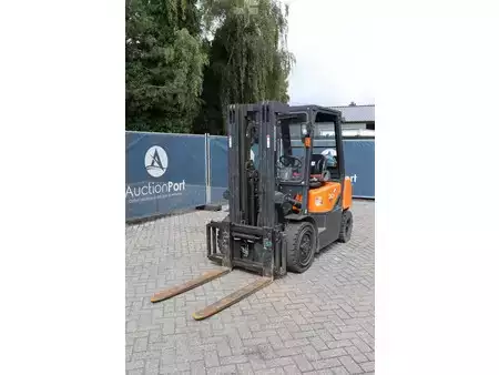 Treibgasstapler 2015  Doosan G30G (9)
