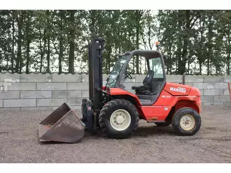Terénní vysokozdvižný vozík 2000  Manitou MC 30 (1)