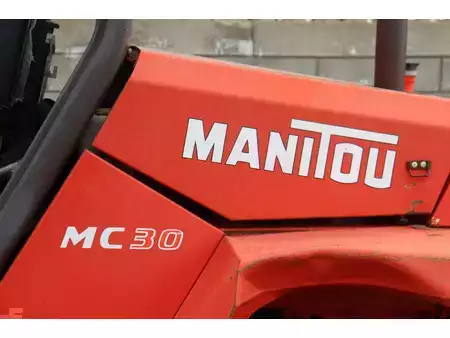 Terénní vysokozdvižný vozík 2000  Manitou MC 30 (16)