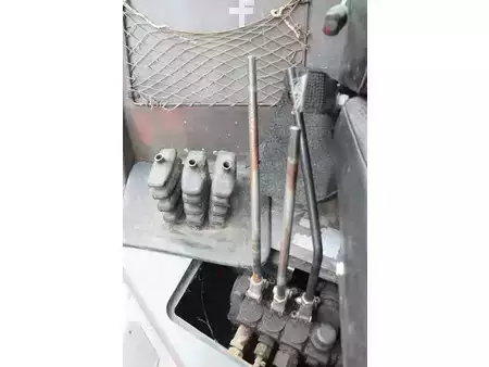 Terénní vysokozdvižný vozík 2000  Manitou MC 30 (31)
