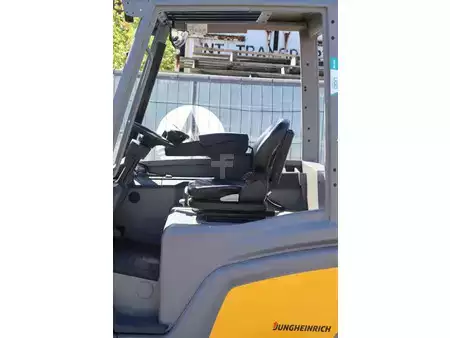 Elektro čtyřkolový VZV 2025  Jungheinrich EFG 435 (27)