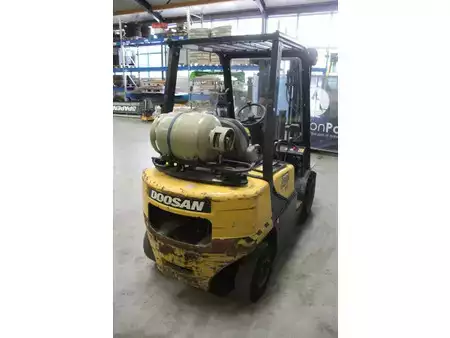 LPG VZV 2007  Doosan G25P-3+ (5)