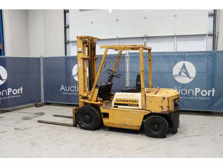 Dieseltruck - Komatsu FD25-8 (3)