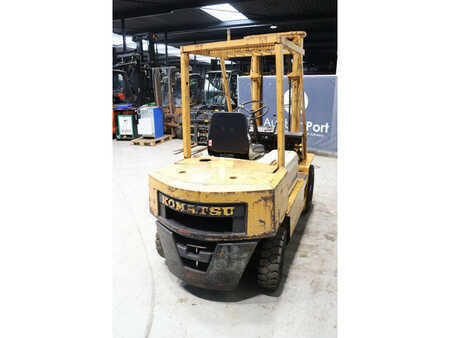 Dieseltruck - Komatsu FD25-8 (6)