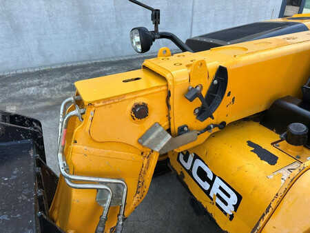 Telescopic forklift rigid 2015  JCB 525-60 (11)
