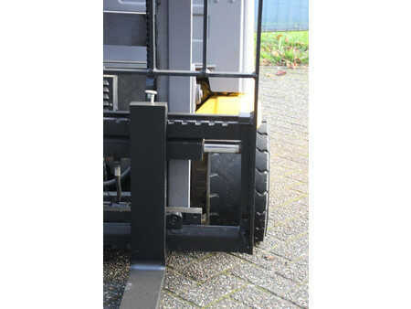 Sähkö - 4 pyör 2019  Jungheinrich EFG 320 (11)