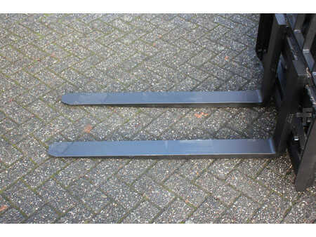 Sähkö - 4 pyör 2019  Jungheinrich EFG 320 (12)