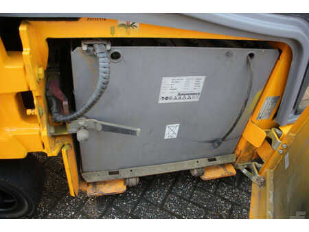 Sähkö - 4 pyör 2019  Jungheinrich EFG 320 (20)