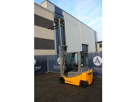 Sähkö - 4 pyör 2019  Jungheinrich EFG 320 (31)