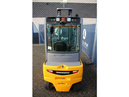 Sähkö - 4 pyör 2019  Jungheinrich EFG 320 (4)