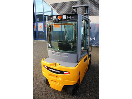 Sähkö - 4 pyör 2019  Jungheinrich EFG 320 (5)