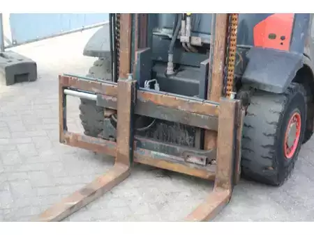 Empilhador diesel 2013  Linde H25D-02 (10)