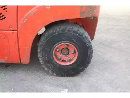 Empilhador diesel 2013  Linde H25D-02 (15)